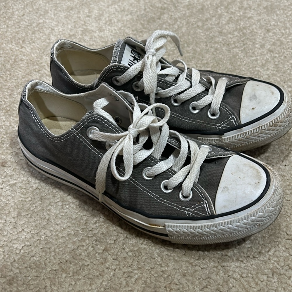 Converse Chuck Taylor Low Top Sneakers Gray Size 7